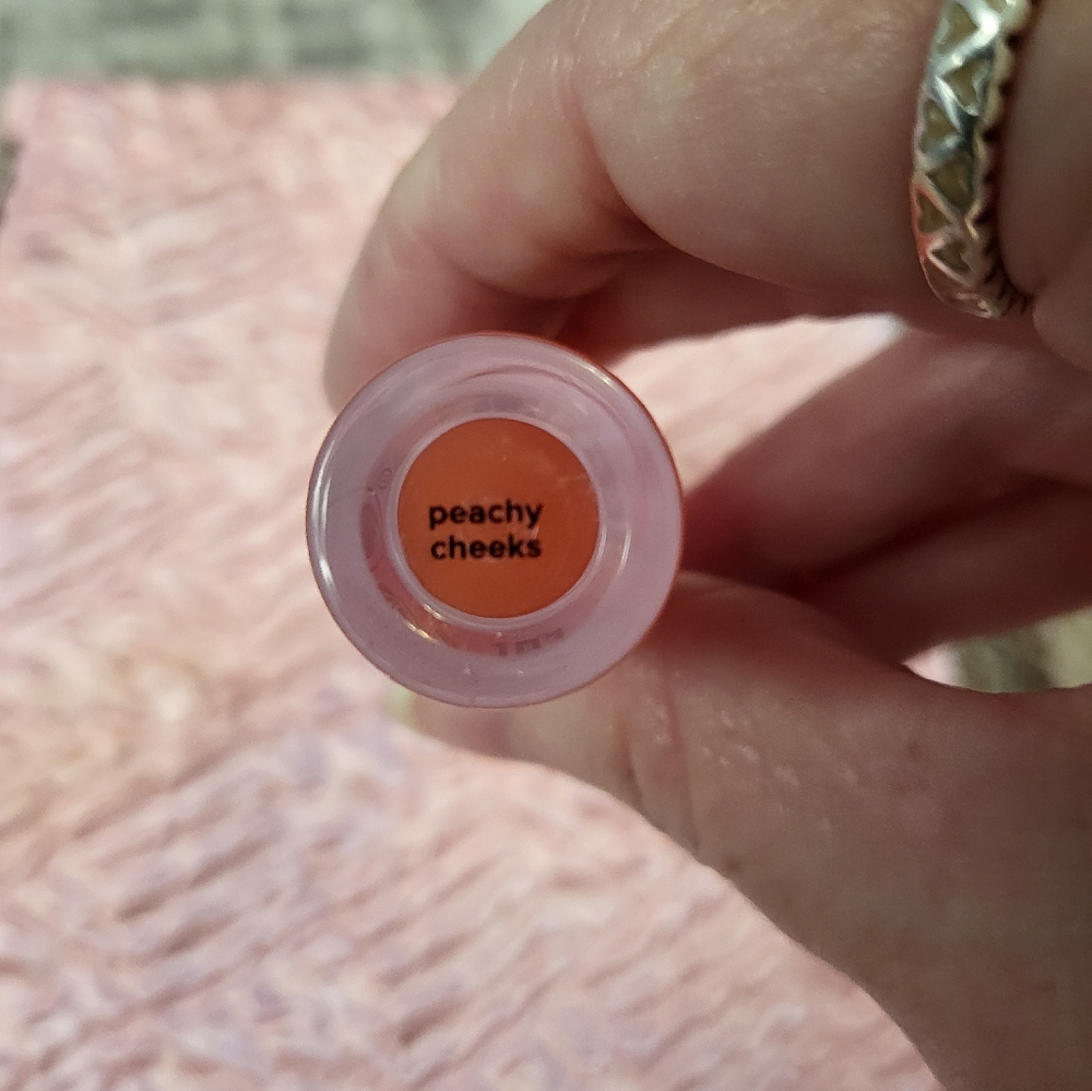 Lip Oil - Picture 4 of 4